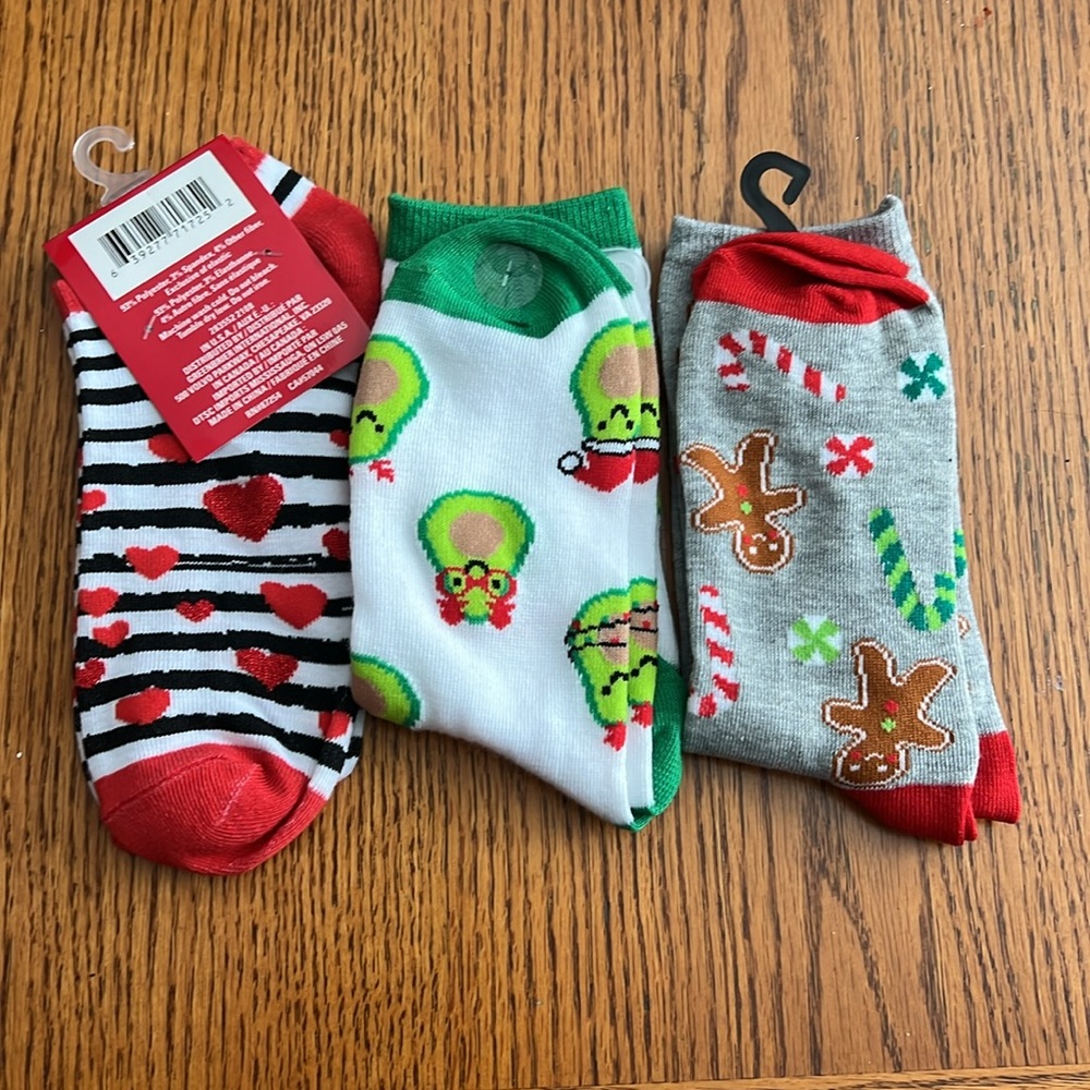 Festive Crew Socks Set - Hearts, Avocado, Gingerbread - Picture 2 of 2